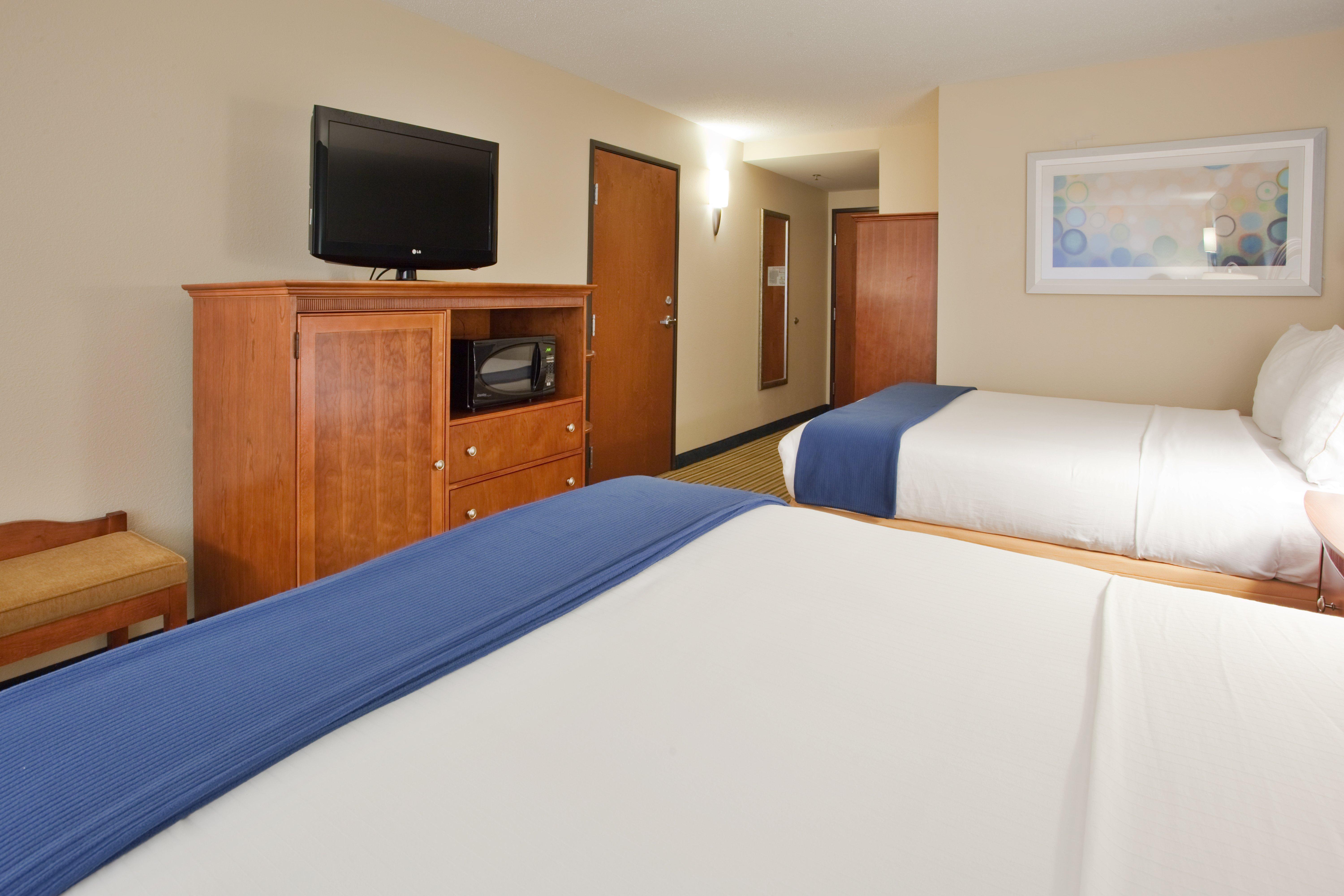 Holiday Inn Express Hotel & Suites Fredericksburg, An Ihg Hotel Extérieur photo