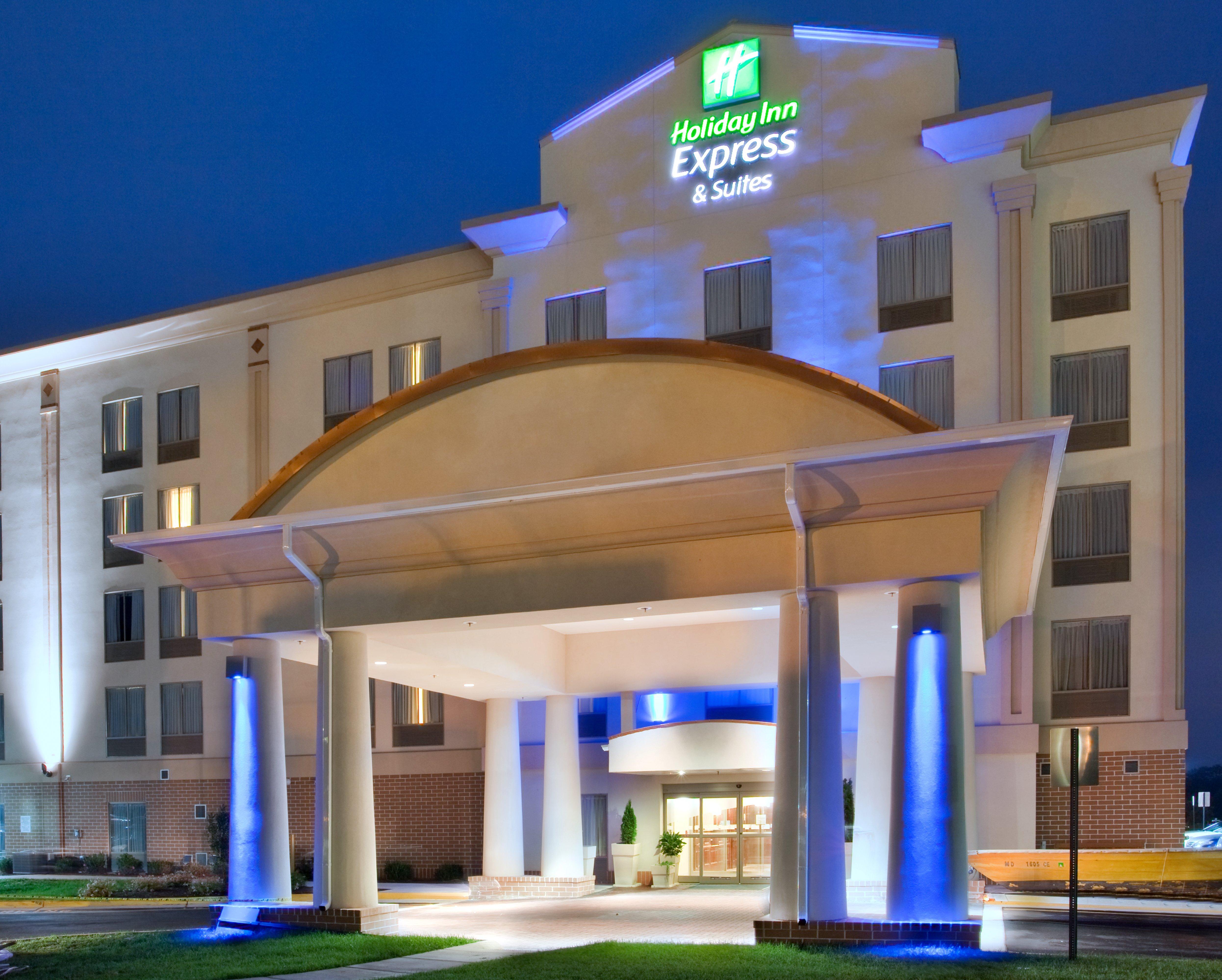 Holiday Inn Express Hotel & Suites Fredericksburg, An Ihg Hotel Extérieur photo