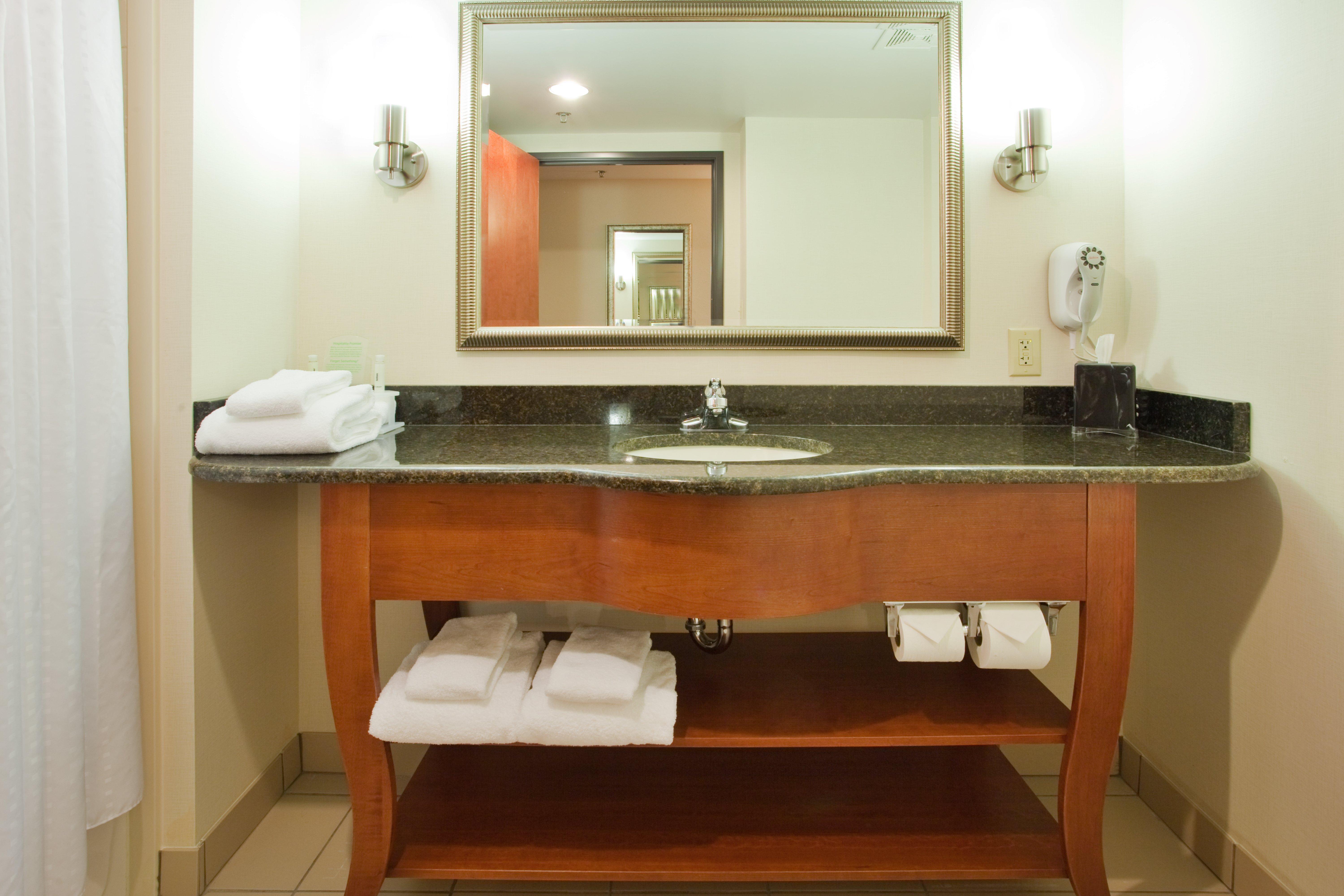 Holiday Inn Express Hotel & Suites Fredericksburg, An Ihg Hotel Extérieur photo