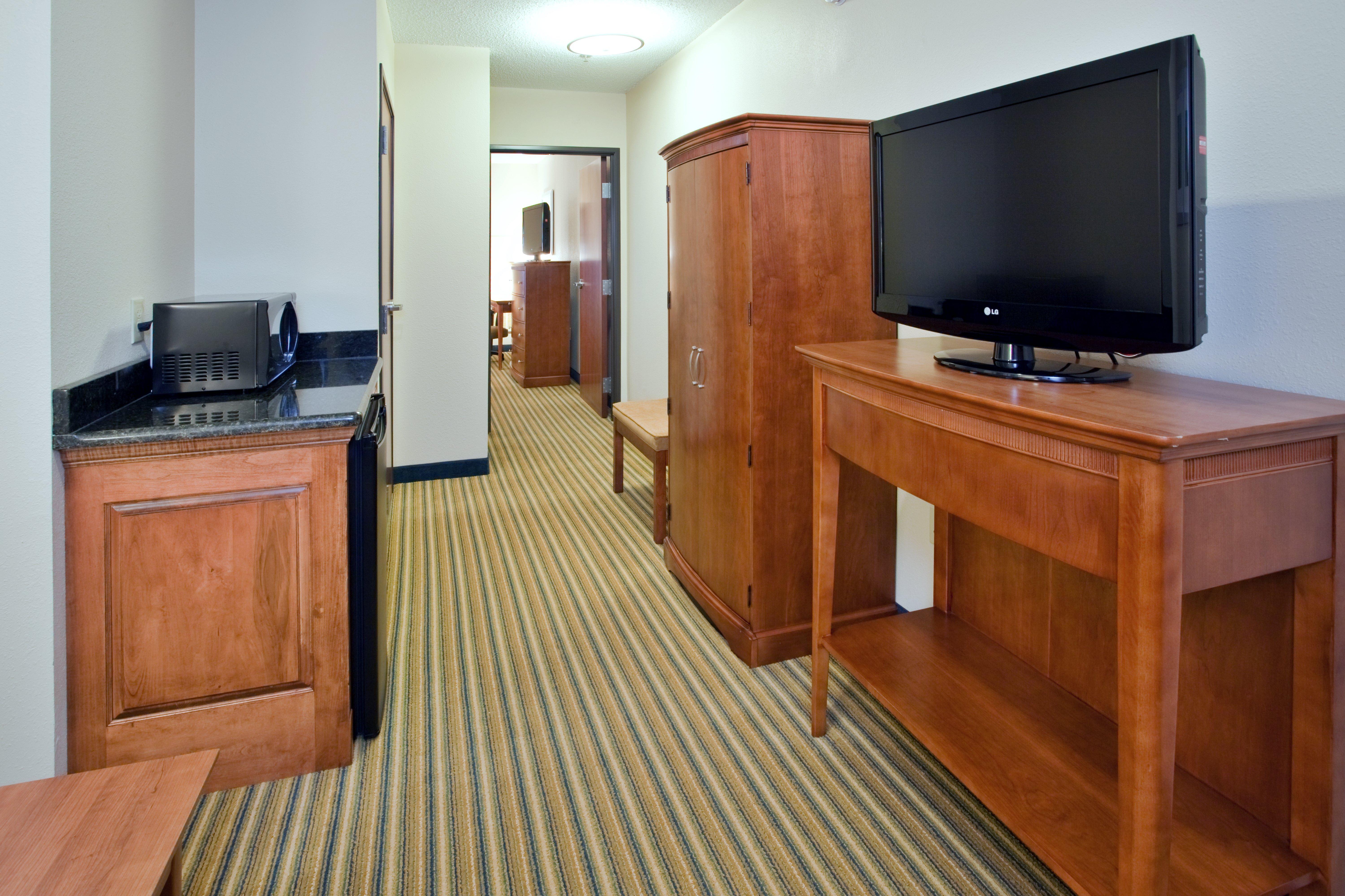 Holiday Inn Express Hotel & Suites Fredericksburg, An Ihg Hotel Extérieur photo