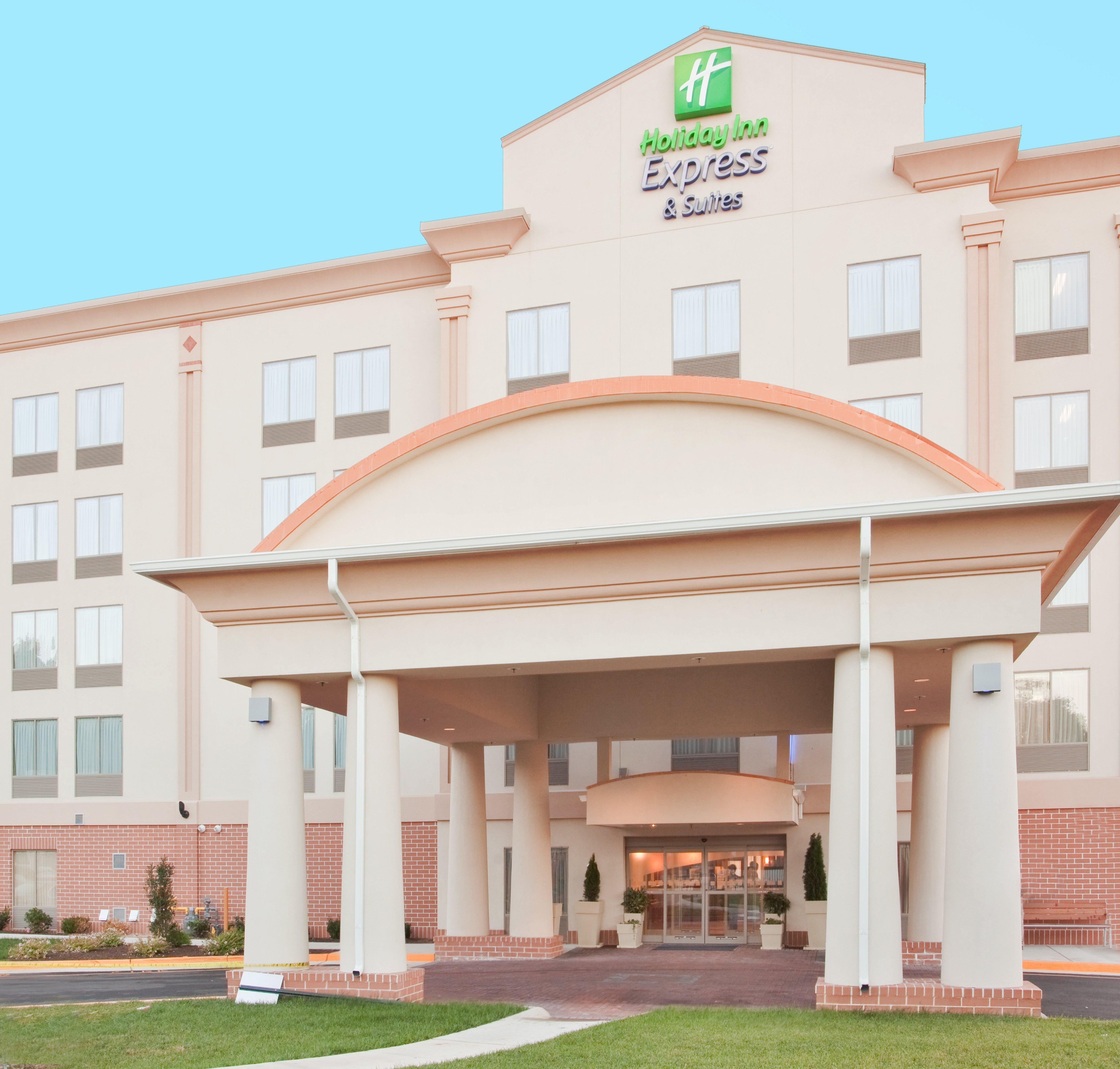 Holiday Inn Express Hotel & Suites Fredericksburg, An Ihg Hotel Extérieur photo